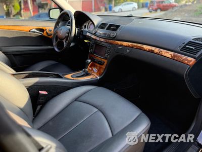 Piąte zdjęcie samochodu w środku: 2009 MERCEDES-BENZ E 350 VIN:WDBUF56X59B397710 - miniatura