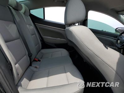 Zdjęcie 10 z 12 samochodu: 2017 HYUNDAI ELANTRA SE VIN:5NPD84LF1HH076360 - miniatura