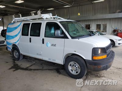 Czwarte zdjęcie samochodu z boku: 2013 CHEVROLET EXPRESS G2500 VIN:1GCWGFCA8D1135806 - miniatura