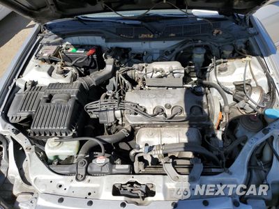 Zdjęcie 11 z 12 samochodu: 2000 HONDA CIVIC EX VIN:1HGEJ8149YL041970 - miniatura