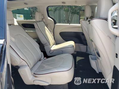 Zdjęcie 11 z 16 samochodu: 2017 CHRYSLER PACIFICA LIMITED VIN:2C4RC1GG2HR528325 - miniatura