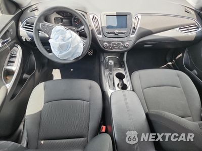 Zdjęcie 8 z 12 samochodu: 2017 CHEVROLET MALIBU LT VIN:1G1ZE5ST5HF130922 - miniatura