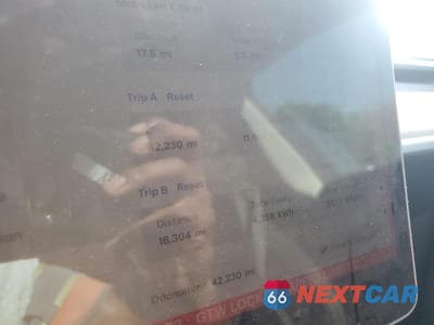 Zdjęcie 9 z 12 samochodu: 2023 TESLA MODEL Y VIN:7SAYGDEEXPA036073 - miniatura