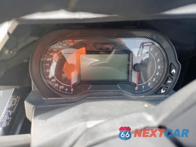 Zdjęcie 7 z 8 samochodu: 2021 POLARIS SLINGSHOT SL VIN:57XAAPHD5M8141369 - miniatura