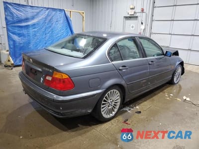Trzecie zdjęcie samochodu z tyłu: 2001 BMW 330 I VIN:WBAAV53421JS92258 - miniatura