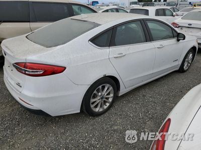 Trzecie zdjęcie samochodu z tyłu: 2019 FORD FUSION SE VIN:3FA6P0LU8KR124868 - miniatura