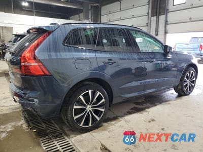 Trzecie zdjęcie samochodu z tyłu: 2025 VOLVO XC60 PLUS VIN:YV4M12RC3S1074224 - miniatura