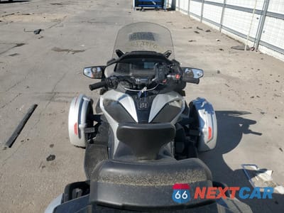 Zdjęcie 6 z 10 samochodu: 2022 CAN-AM SPYDER ROADSTER RT VIN:2BXNBDD29NV003910 - miniatura