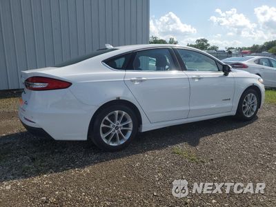 Trzecie zdjęcie samochodu z tyłu: 2019 FORD FUSION SE VIN:3FA6P0LU1KR124775 - miniatura