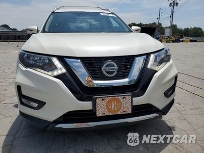 Piąte zdjęcie samochodu w środku: 2019 NISSAN ROGUE S VIN:JN8AT2MT7KW266258 - miniatura