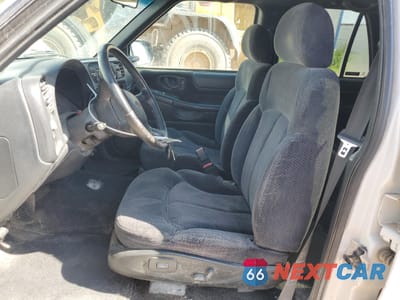 Zdjęcie 7 z 13 samochodu: 2001 CHEVROLET BLAZER VIN:1GNDT13W31K260372 - miniatura