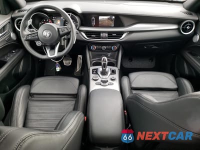 Zdjęcie 8 z 13 samochodu: 2023 ALFA ROMEO STELVIO TI VIN:ZASPAKBN3P7D54491 - miniatura