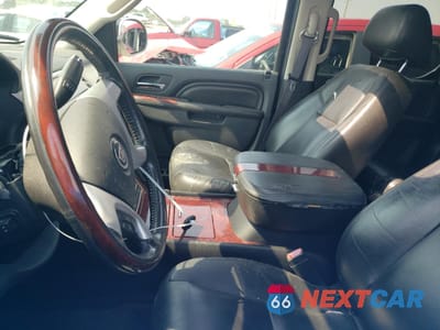Zdjęcie 7 z 13 samochodu: 2011 CADILLAC ESCALADE ESV PREMIUM VIN:1GYS4JEFXBR249673 - miniatura
