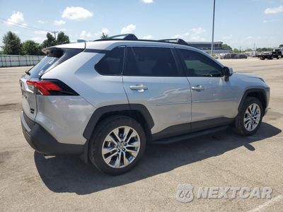 Trzecie zdjęcie samochodu z tyłu: 2024 TOYOTA RAV4 XLE PREMIUM VIN:2T3A1RFV7RW492012 - miniatura