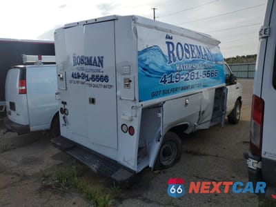 Trzecie zdjęcie samochodu z tyłu: 2016 FORD ECONOLINE E350 SUPER DUTY CUTAWAY VAN VIN:1FDWE3FS4GDC51639 - miniatura