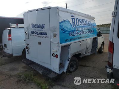 Trzecie zdjęcie samochodu z tyłu: 2016 FORD ECONOLINE E350 SUPER DUTY CUTAWAY VAN VIN:1FDWE3FS4GDC51639 - miniatura