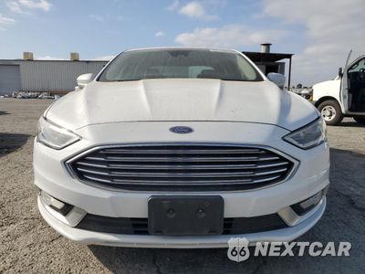 Piąte zdjęcie samochodu w środku: 2017 FORD FUSION SE HYBRID VIN:3FA6P0LU8HR409739 - miniatura