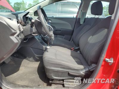 Zdjęcie 7 z 14 samochodu: 2016 CHEVROLET SONIC LT VIN:1G1JC5SH7G4110793 - miniatura
