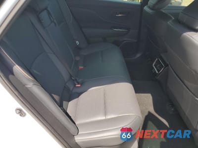 Zdjęcie 10 z 14 samochodu: 2025 TOYOTA CROWN XLE VIN:JTDAAAAF9S3035874 - miniatura