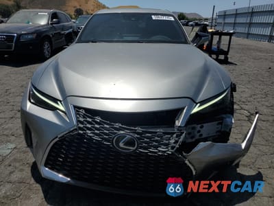 Piąte zdjęcie samochodu w środku: 2021 LEXUS IS 300 VIN:JTHCA1D23M5111824 - miniatura