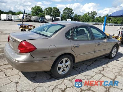 Trzecie zdjęcie samochodu z tyłu: 2002 FORD TAURUS SES VIN:1FAFP55U82A145773 - miniatura