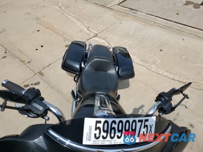 Piąte zdjęcie samochodu w środku: 2019 HARLEY-DAVIDSON FLHX VIN:1HD1KBC13KB619227 - miniatura