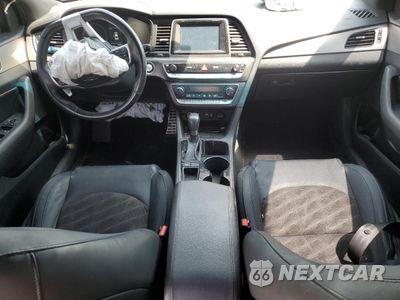 Zdjęcie 8 z 12 samochodu: 2019 HYUNDAI SONATA LIMITED VIN:5NPE34AF7KH778311 - miniatura
