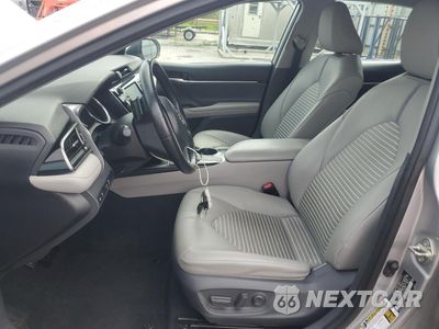 Zdjęcie 7 z 15 samochodu: 2019 TOYOTA CAMRY L VIN:4T1B11HK7KU180859 - miniatura