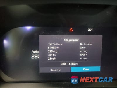 Zdjęcie 9 z 15 samochodu: 2023 VOLVO XC40 PLUS VIN:YV4L12UW6P2077083 - miniatura