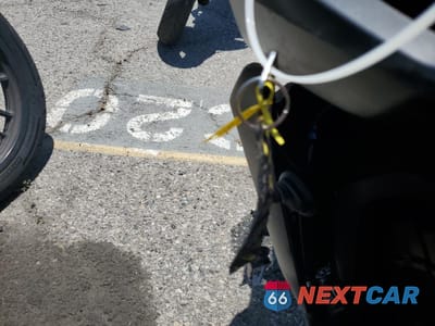 Zdjęcie 8 z 10 samochodu: 2019 YAMAHA MT09 C VIN:JYARN53Y7KA001453 - miniatura