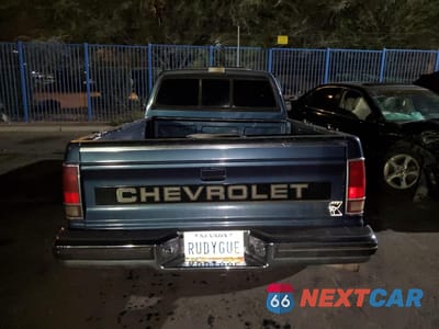 Zdjęcie 6 z 12 samochodu: 1988 CHEVROLET S TRUCK S10 VIN:1GCBS14E4J2198425 - miniatura