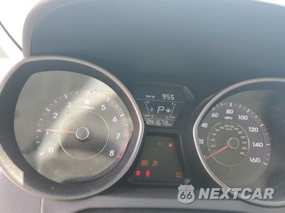Zdjęcie 9 z 14 samochodu: 2016 HYUNDAI ELANTRA SE VIN:5NPDH4AEXGH766486 - miniatura