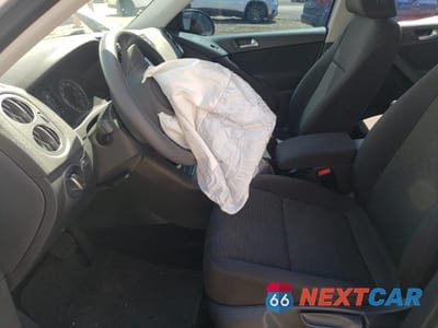 Zdjęcie 7 z 12 samochodu: 2018 VOLKSWAGEN TIGUAN LIMITED VIN:WVGAV7AX2JK003607 - miniatura