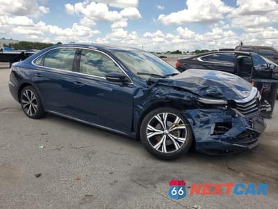 Czwarte zdjęcie samochodu z boku: 2020 VOLKSWAGEN PASSAT SEL VIN:1VWCA7A38LC023022 - miniatura