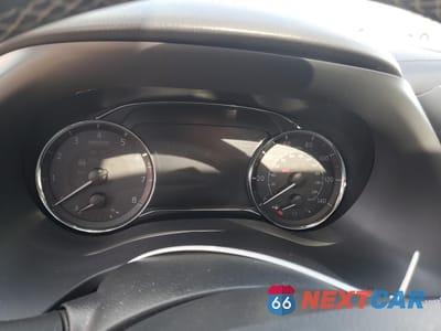 Zdjęcie 9 z 14 samochodu: 2022 INFINITI QX80 LUXE VIN:JN8AZ2AC2N9485344 - miniatura