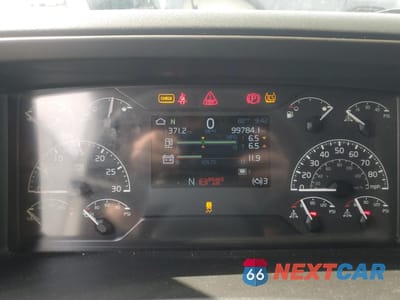 Zdjęcie 8 z 10 samochodu: 2023 VOLVO VNL SEMI TRUCK VIN:4V4NC9EH0PN626729 - miniatura