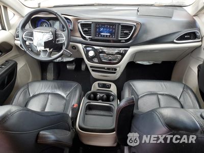 Zdjęcie 8 z 16 samochodu: 2018 CHRYSLER PACIFICA TOURING L VIN:2C4RC1BG8JR188868 - miniatura