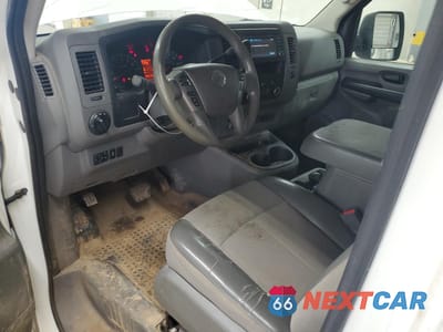 Zdjęcie 8 z 15 samochodu: 2017 NISSAN NV 1500 S VIN:1N6BF0KYXHN811150 - miniatura