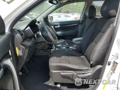 Zdjęcie 7 z 16 samochodu: 2014 KIA SORENTO LX VIN:5XYKT3A62EG510985 - miniatura