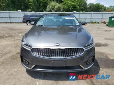 Piąte zdjęcie samochodu w środku: 2018 KIA CADENZA LUXURY VIN:KNALC4J16J5097404 - miniatura