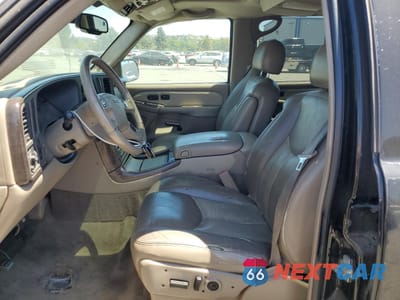 Zdjęcie 7 z 13 samochodu: 2006 GMC YUKON XL DENALI VIN:1GKFK66U76J127207 - miniatura