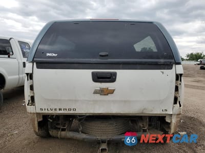 Zdjęcie 6 z 15 samochodu: 2010 CHEVROLET SILVERADO K3500 VIN:1GC7KZB63AF132537 - miniatura
