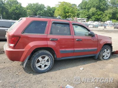 Trzecie zdjęcie samochodu z tyłu: 2005 JEEP GRAND CHEROKEE LAREDO VIN:1J4HR48N95C610401 - miniatura