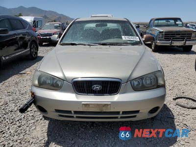 Piąte zdjęcie samochodu w środku: 2002 HYUNDAI ELANTRA GLS VIN:KMHDN45D72U360511 - miniatura