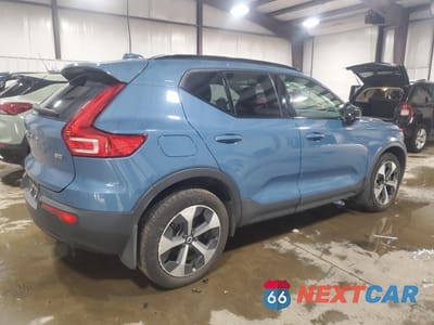 Trzecie zdjęcie samochodu z tyłu: 2023 VOLVO XC40 PLUS VIN:YV4L12UW6P2077083 - miniatura