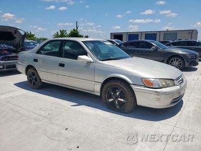 Czwarte zdjęcie samochodu z boku: 2001 TOYOTA CAMRY CE VIN:4T1BG22K61U079209 - miniatura
