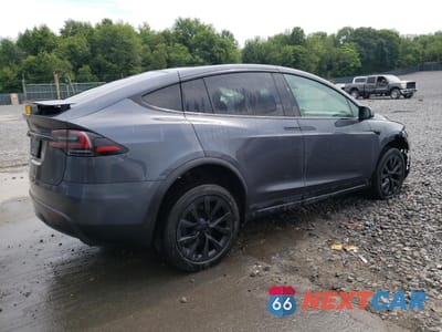 Trzecie zdjęcie samochodu z tyłu: 2022 TESLA MODEL X VIN:7SAXCAE56NF359882 - miniatura