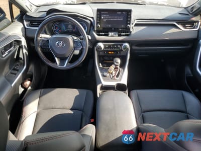 Zdjęcie 8 z 14 samochodu: 2021 TOYOTA RAV4 PRIME XSE VIN:JTMFB3FV6MD070819 - miniatura