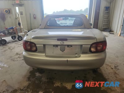 Zdjęcie 6 z 12 samochodu: 2002 MAZDA MX-5 MIATA BASE VIN:JM1NB353220231506 - miniatura