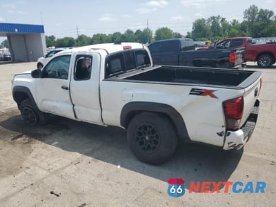 Drugie zdjęcie samochodu z przodu: 2022 TOYOTA TACOMA SR VIN:3TYRX5GN8NT066757 - miniatura